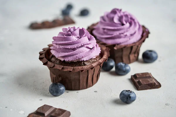 Blueberry keto-cupcake, sugarless and gluten-free
