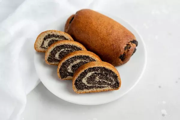 Poppy-seed keto-rolls - sugarless and gluten-free