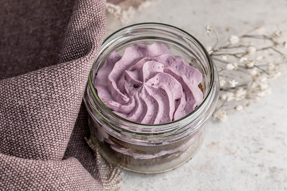 Blueberry keto mug cake, sugarless and gluten-free