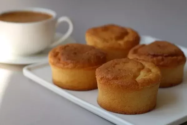 Keto muffin, sugarless and gluten-free