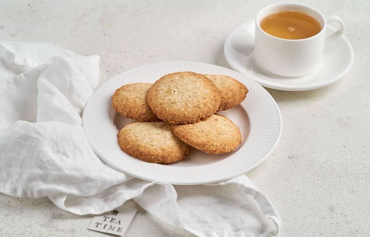 Coconut keto-cookies, sugarless and gluten-free
